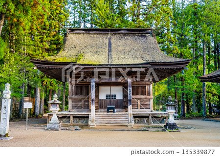 高野山 祭壇上伽藍 愛染堂 135339877