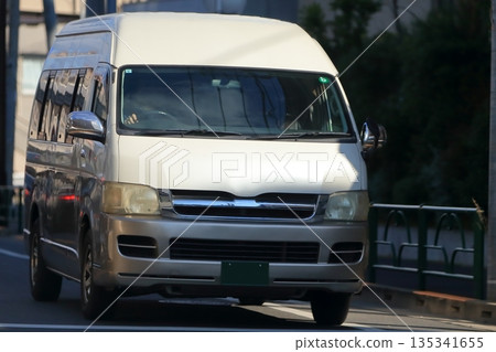 一箱車圖片 一箱車圖片 135341655