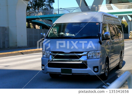 一箱車圖片 一箱車圖片 135341656