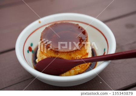 Hell steamed pudding, a Beppu hot spring specialty 135343879