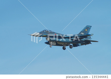 6th Squadron F-2A preparing to land 6th Squadron F-2A preparing to land 135344441