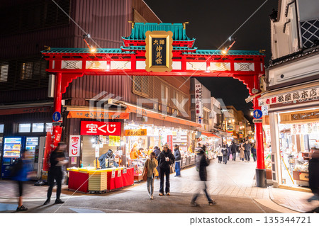 【神奈川縣】川崎大師仲見世商店街在新年假期期間熱鬧非凡 135344721