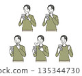 Emotion illustration set of senior women using smartphones 135344730