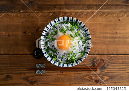 Grated Shirasu 135345825