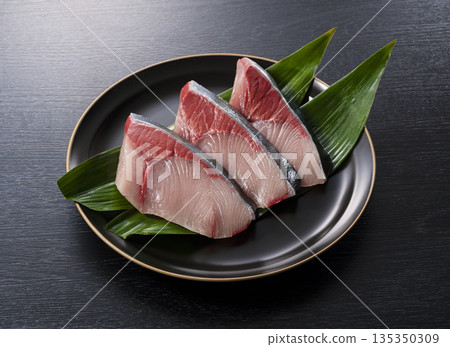 Brush's fillet 135350309