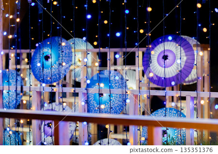 [Tobishima Village, Aichi Prefecture] Tobishima Yoi Akari - A spectacular view of Japanese umbrellas, wind chimes, and illuminations 135351376