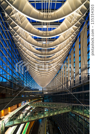 Tokyo International Forum's glass atrium and futuristic ceiling design Tokyo International Forum's glass atrium and futuristic ceiling design 135354303