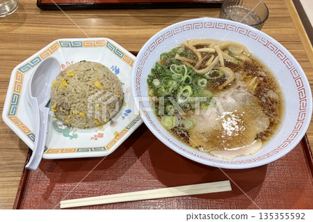 廣島特色尾道拉麵炒飯套餐 135355592