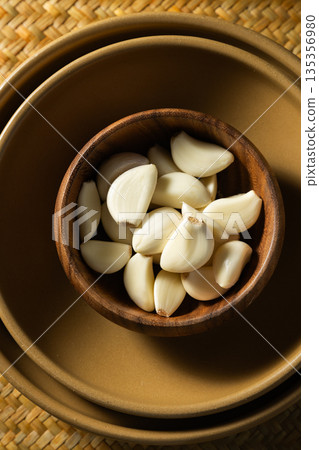 garlic garlic 135356980