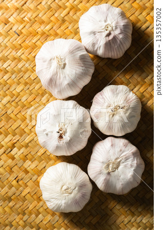 garlic garlic 135357002