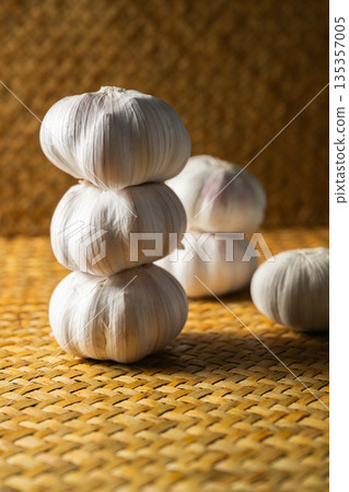 garlic garlic 135357005