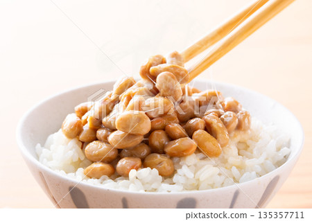 吃納豆飯 135357711