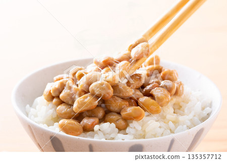 吃納豆飯 135357712