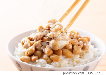 吃納豆飯 135357713