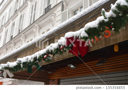 January 7, 2026: Winter in Paris, a cityscape covered in heavy snow January 7, 2026: Winter in Paris, a cityscape covered in heavy snow 135358855
