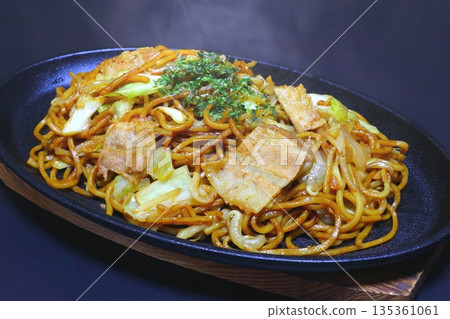 Sauce Fried Noodles Sauce Fried Noodles 135361061