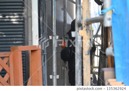 Exterior wall high-pressure washing, exterior wall painting work, craftsmen, house cleaning 135362924