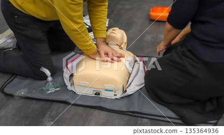 first aid course - company safety - cardiac massage - Basic Life Support 135364936