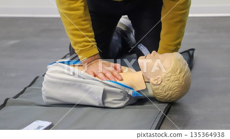 first aid course - company safety - cardiac massage - Basic Life Support 135364938