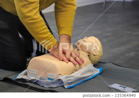 first aid course - company safety - cardiac massage - Basic Life Support first aid course - company safety - cardiac massage - Basic Life Support 135364940