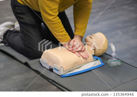 first aid course - company safety - cardiac massage - Basic Life Support 135364948