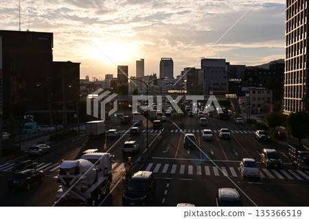 秋天的旅行 135366519