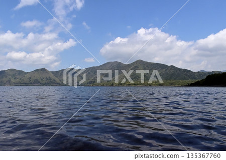 Lake Motosu seen from Dragon Beach 135367760