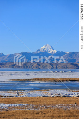 Mount Kailash and mapang yongcuo landscape in tibet, China 135370644