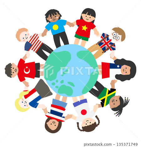 一群身著國旗圖案服裝的兒童手牽手環遊世界。 135371749