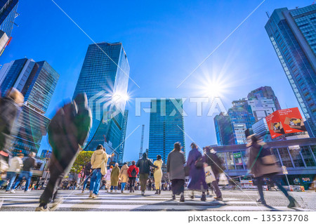 Tokyo cityscape, Japan, January 14th. The inbound tourism threat continues. Shibuya Scramble Crossing is mostly filled with foreigners... Tokyo cityscape, Japan, January 14th. The inbound tourism threat continues. Shibuya Scramble Crossing is mostly filled with foreigners... 135373708