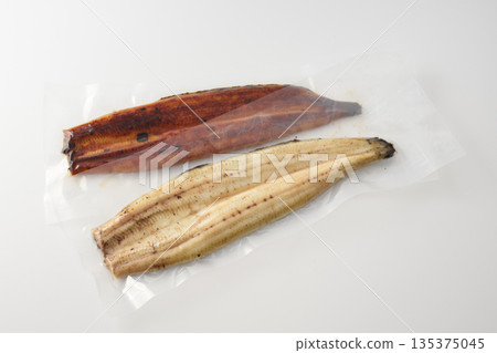烤鰻魚圖片 烤鰻魚圖片 135375045
