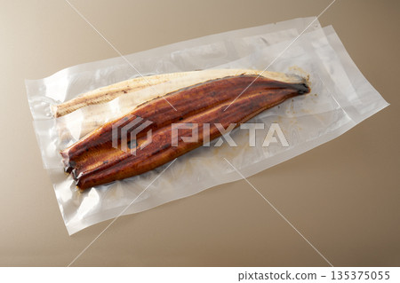 烤鰻魚圖片 烤鰻魚圖片 135375055