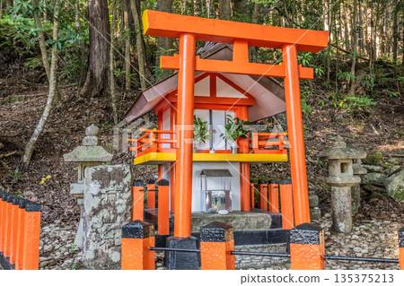 Kamikura Shrine 135375213