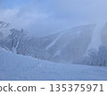 Snow mountain 135375971