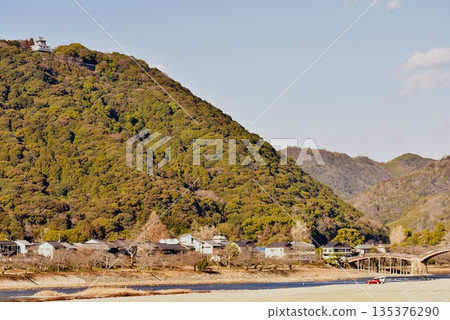 冬天的岩國城和錦帶橋 冬天的岩國城和錦帶橋 135376290