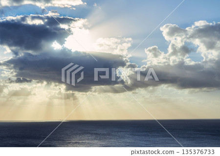 太陽落入大海 135376733