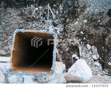 工地拆除工程拆除瓦礫重型機械 135377074