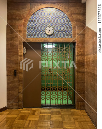 A manual elevator installed at the former Marui Imai Hakodate branch in the early Showa period A manual elevator installed at the former Marui Imai Hakodate branch in the early Showa period 135377828