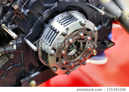 Formula car engine installed... "Tap-type clutch" 135385206
