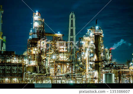 三重縣四日市工廠夜景（靠近大正橋） 135386607