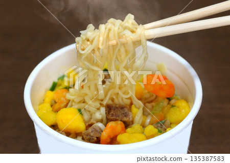 杯拉麵 135387583