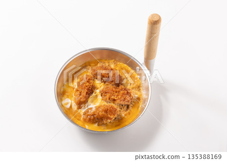 煎牡蠣配蛋 煎牡蠣配蛋 135388169