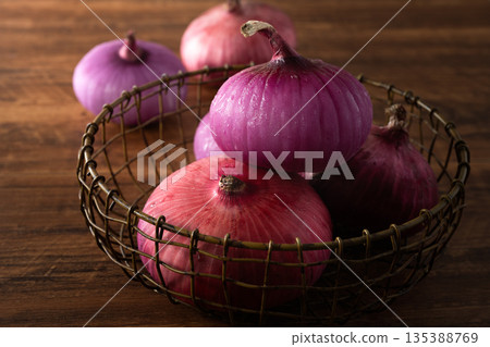 onion 135388769