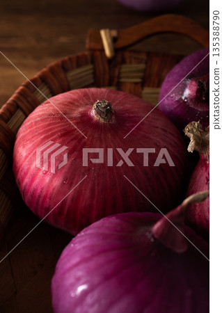 onion 135388790