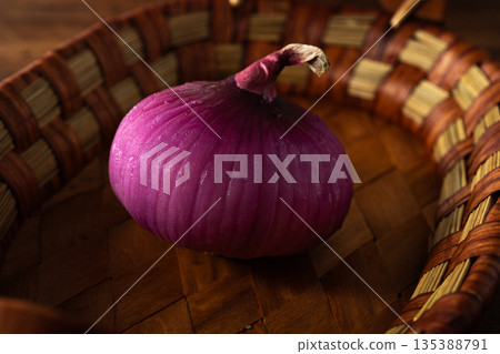 onion onion 135388791