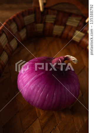 onion 135388792