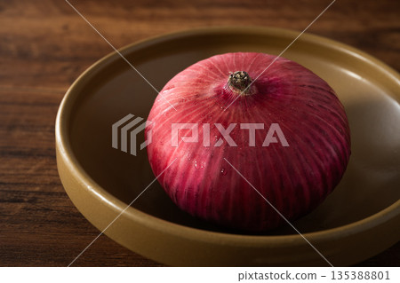 onion 135388801