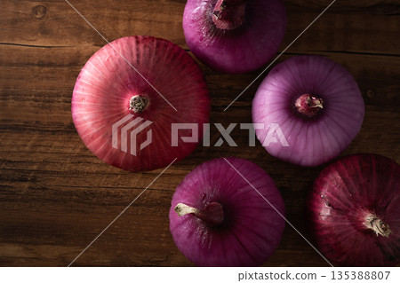 onion onion 135388807