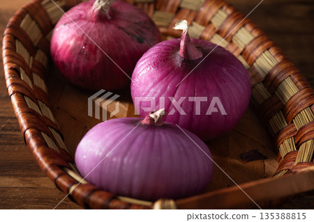 onion 135388815
