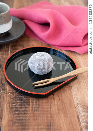 Delicious Japanese sweets on a black tray 135388876